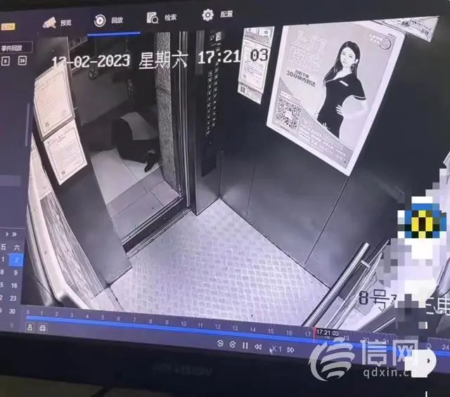 电梯
